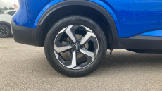 Nissan Qashqai 1.3 DiG-T MH N-Connecta 5dr Petrol Hatchback